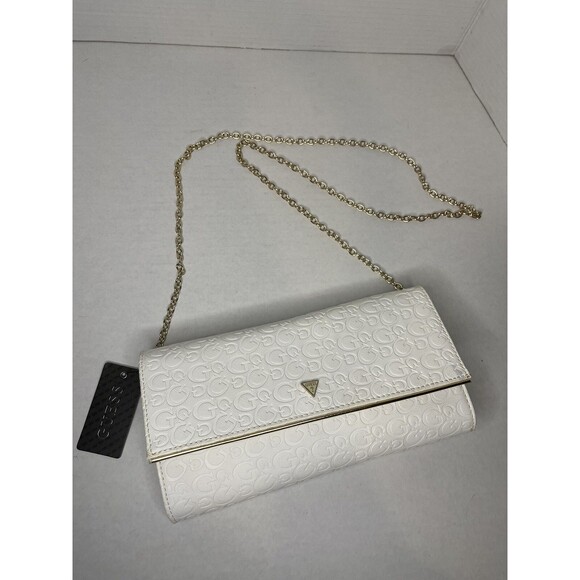 GUESS Ashlyn White Faux Leather Fold Over Gold Chain Clutch Saffiano Embossed - Picture 1 of 9